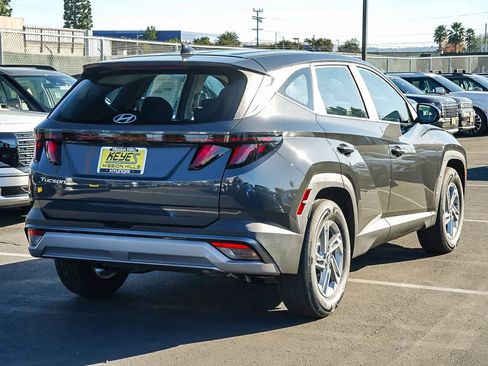 New 2026 Hyundai Tucson SE image 4