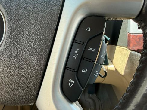 Used 2011 Cadillac Escalade Premium AWD/4WD image 33