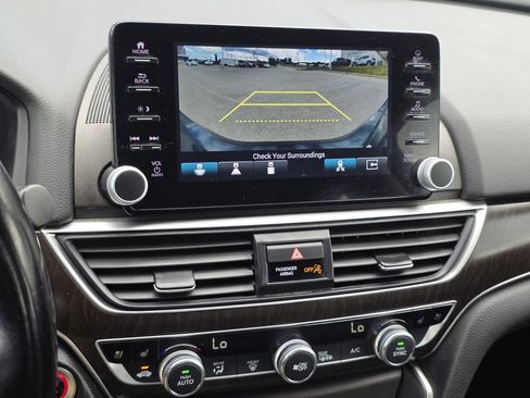 Used 2021 Honda Accord Touring image 23