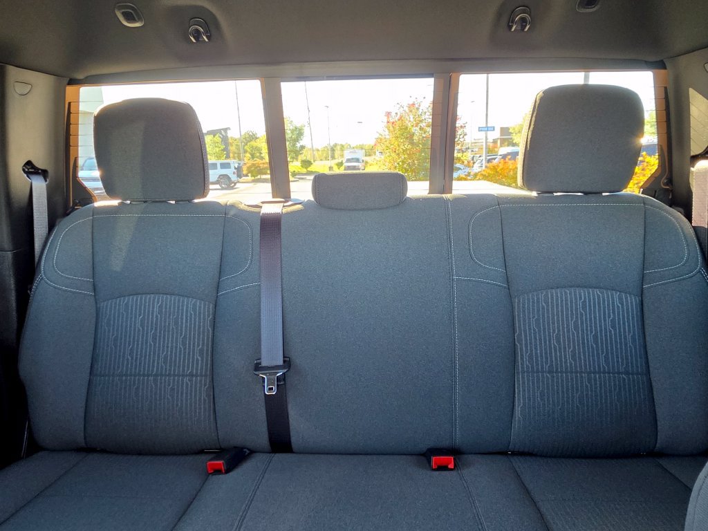 Used 2024 RAM 2500 Tradesman w/ Chrome Appearance Group AWD/4WD image 32
