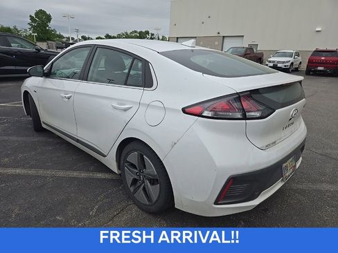 Used 2020 Hyundai Ioniq SEL FWD image 5