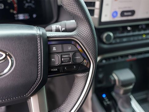 Used 2024 Toyota Tundra Limited image 16