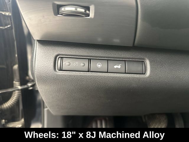 Used 2025 Nissan Pathfinder SL AWD/4WD image 18
