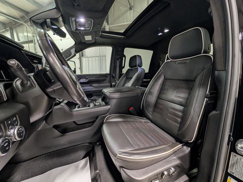 Used 2024 GMC Sierra 2500 AT4X AWD/4WD image 16