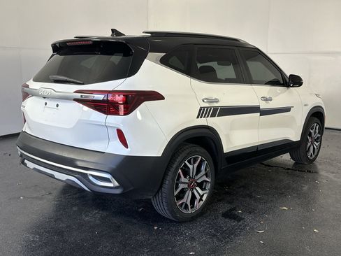 Used 2022 Kia Seltos SX image 11