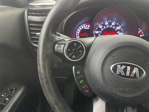 Used 2014 Kia Soul Base image 25