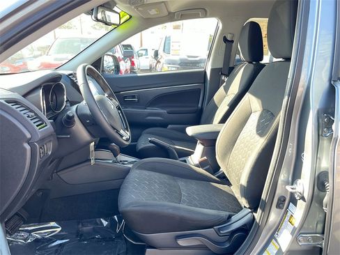 Used 2023 Mitsubishi Outlander Sport 2.0 SE image 17