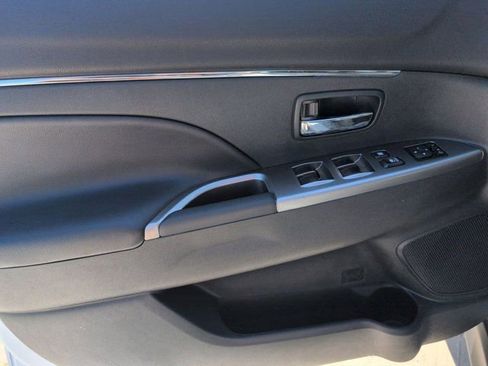 Used 2025 Mitsubishi Outlander Sport SE AWD/4WD image 11