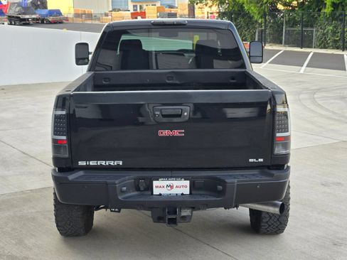Used 2014 GMC Sierra 2500 SLE w/ SLE Preferred Package AWD/4WD image 7