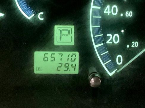 Used 2004 INFINITI Q45 Luxury image 26