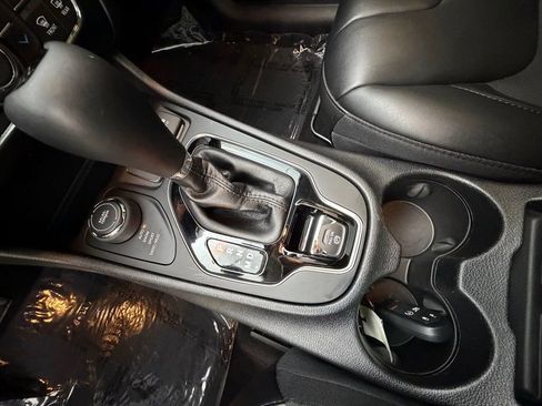 Used 2020 Jeep Cherokee Altitude image 19