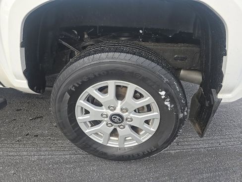 Certified 2024 Toyota Tacoma SR5 image 4