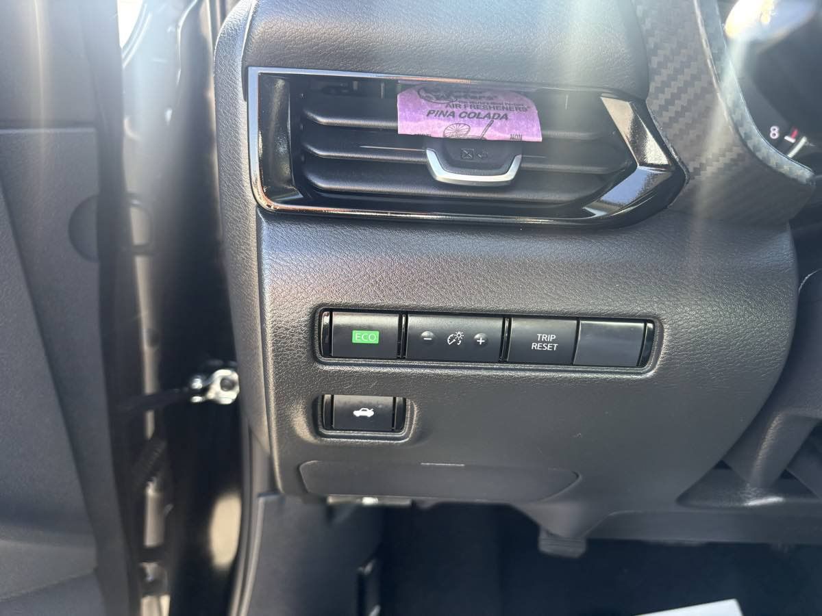 Used 2025 Nissan Sentra SV FWD image 19