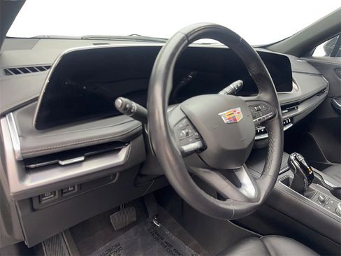 Used 2024 Cadillac XT4 Premium Luxury image 50