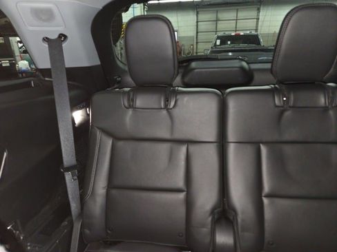 Used 2022 Ford Explorer Limited w/ Limited Technology Package image 62