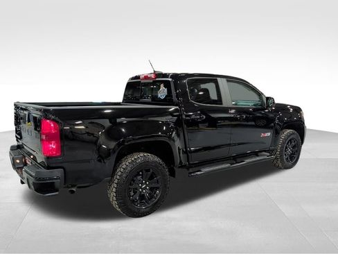 Used 2022 Chevrolet Colorado Z71 w/ Z71 Midnight Edition image 7