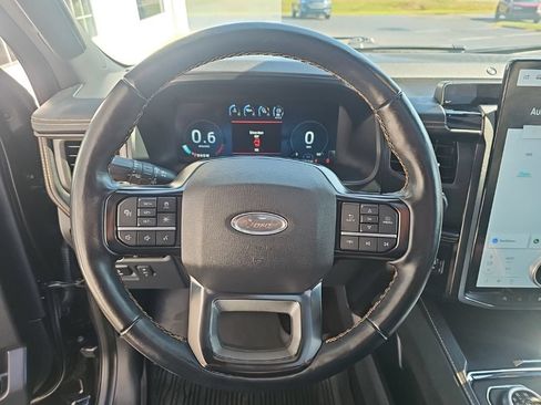Used 2023 Ford Expedition Platinum AWD/4WD image 16