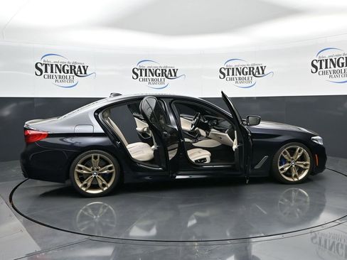 Used 2018 BMW M550i xDrive image 27