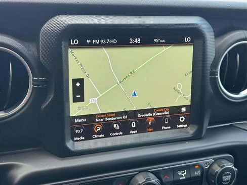 Used 2022 Jeep Wrangler Unlimited Sahara AWD/4WD image 28