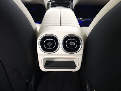 Certified 2026 Mercedes-Benz C 300 4MATIC Sedan image 24