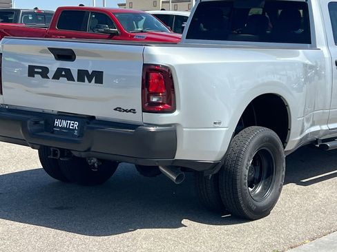 New 2026 RAM 3500 Tradesman AWD/4WD image 7