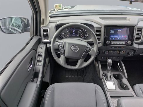Used 2024 Nissan Frontier SV w/ Hardbody Edition image 27