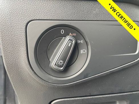 Used 2022 Volkswagen Tiguan SE image 23
