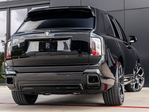 Used 2026 Rolls-Royce Cullinan Black Badge AWD/4WD image 3