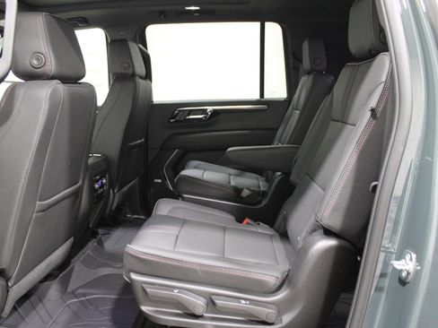 Used 2026 Chevrolet Suburban RST w/ RST Capability Package image 23