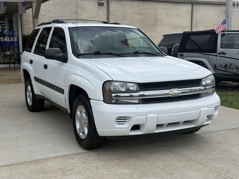 Used 2003 Chevrolet TrailBlazer LS w/ Preferred Equipment Group RWD image 3