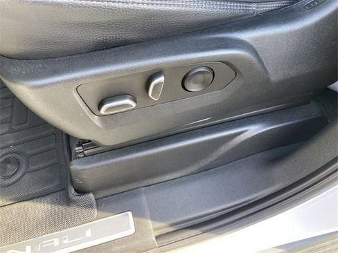 Used 2023 GMC Yukon Denali image 21