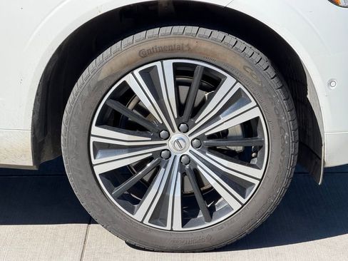 Used 2022 Volvo XC60 T8 Inscription w/ Advanced Package image 7