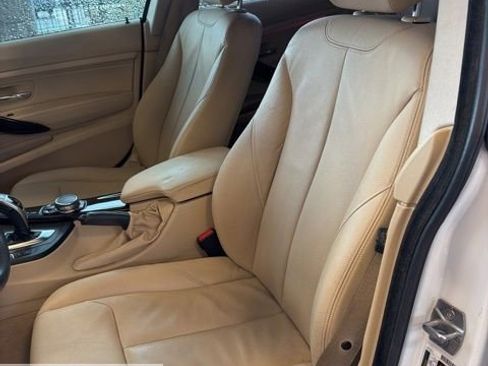 Used 2015 BMW 328i Gran Turismo xDrive image 40