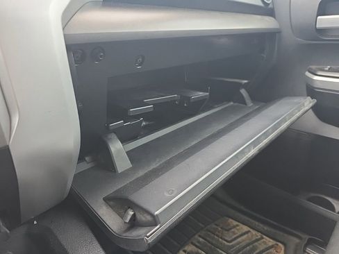 Used 2016 Toyota Tundra SR5 image 33