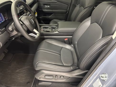New 2026 Honda Pilot Touring image 18