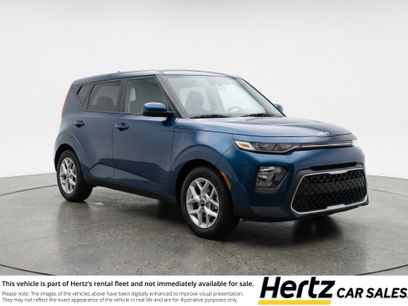 Used 2025 Kia Soul LX w/ LX Technology Package