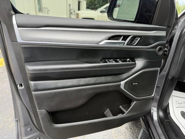 Used 2024 Jeep Wagoneer Series II AWD/4WD image 21