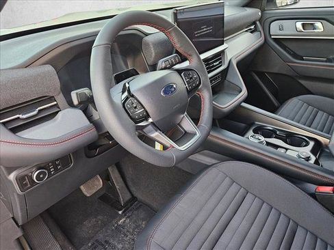 New 2026 Ford Explorer ST-Line w/ ST-Line Street Pack image 3