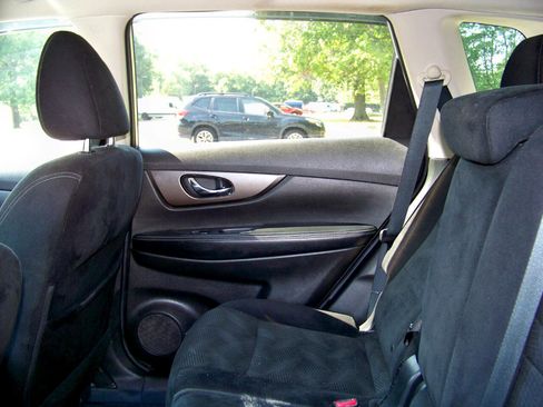 Used 2014 Nissan Rogue SV w/ SV Premium Package image 35