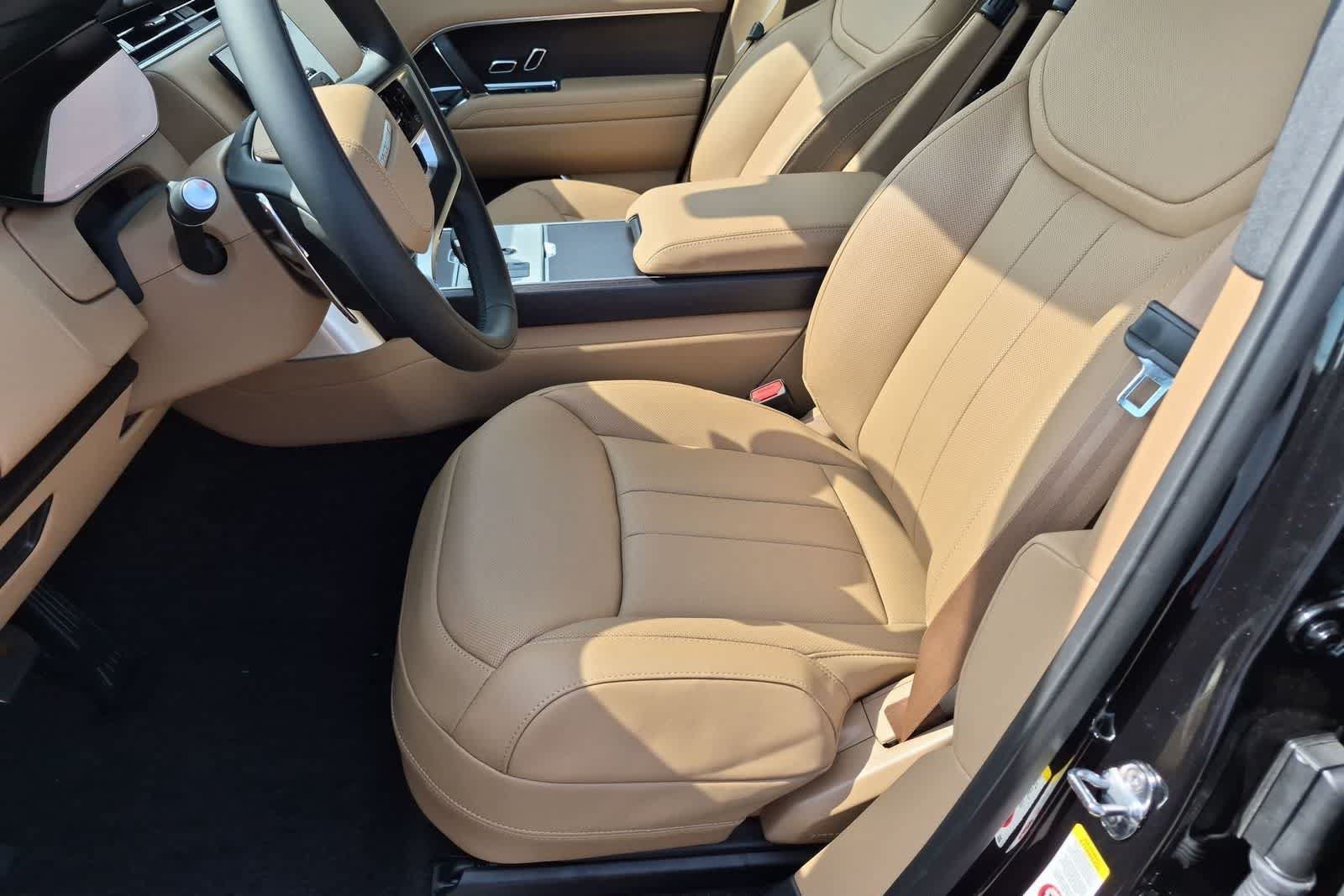 New 2026 Land Rover Range Rover SE AWD/4WD image 16