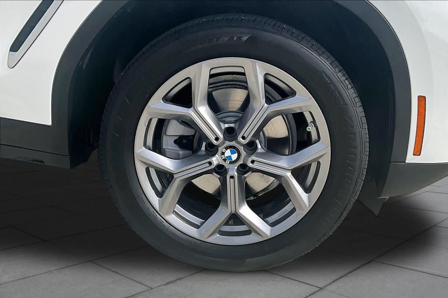 Used 2024 BMW X3 xDrive30i w/ Premium Package w/ZPA AWD/4WD image 10