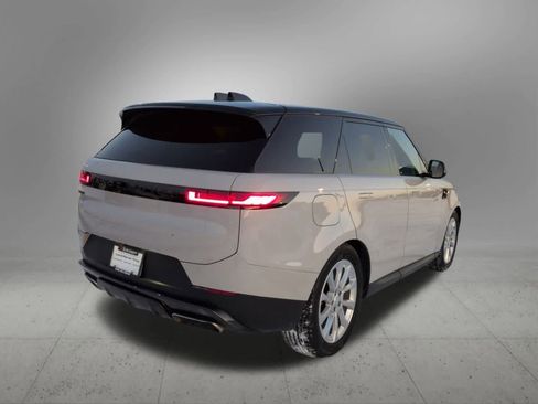 Used 2024 Land Rover Range Rover Sport SE image 6