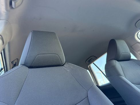 Used 2021 Toyota RAV4 LE w/ Carpet Mat Package (TMS) image 18