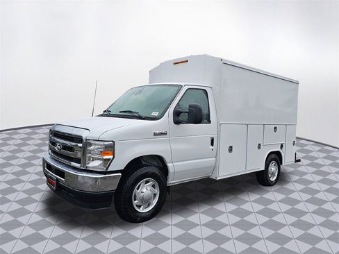 New 2026 Ford E-350 and Econoline 350 Super Duty w/ Power Equipment Group image 3