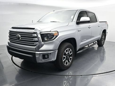 Used 2019 Toyota Tundra Limited w/ Limited Premium Package AWD/4WD image 4
