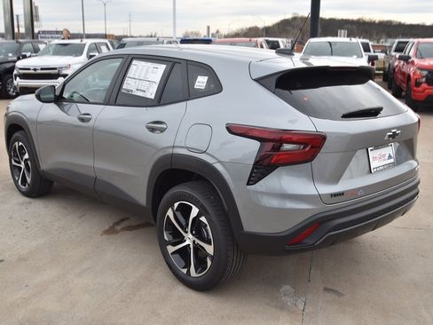 New 2026 Chevrolet Trax RS image 6