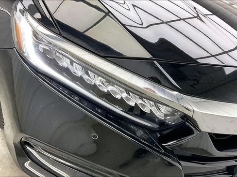 Used 2019 Honda Accord Touring image 26
