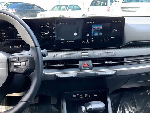 Used 2025 Kia K4 GT-Line w/ GT-Line Sunroof Package image 7