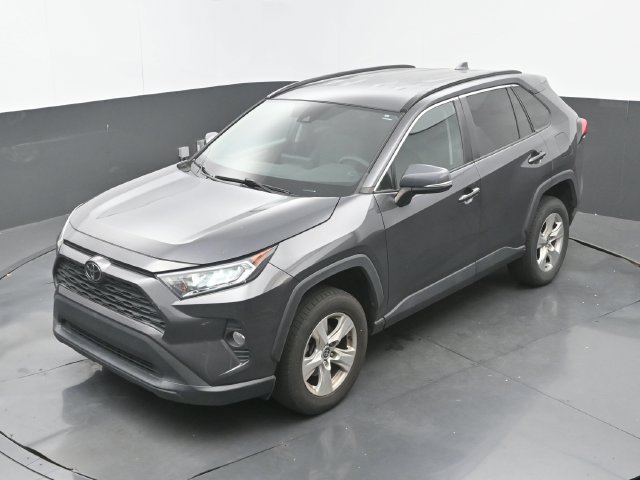 Used 2021 Toyota RAV4 XLE FWD image 16