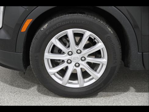 Used 2023 Cadillac XT4 Luxury w/ Cold Weather Package image 22